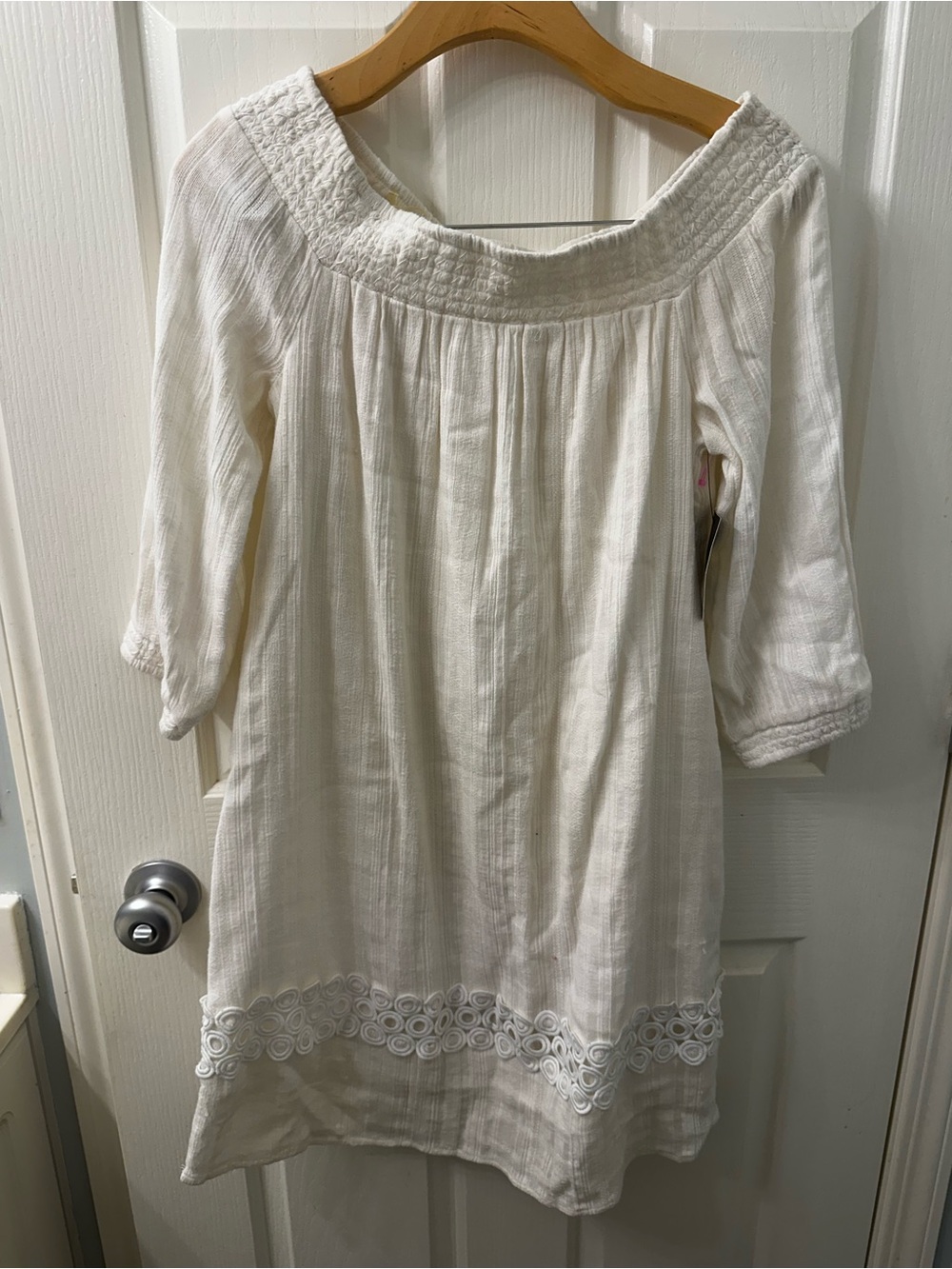 crown & ivy Cream Textured Dress with Black Logo Tag